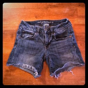 American Eagle Outfitters Women Jean Shorts sz 2